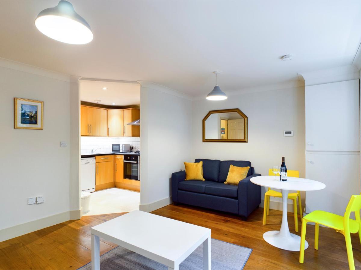 Redhill Town Centre Apartment By Livingo Ngoại thất bức ảnh